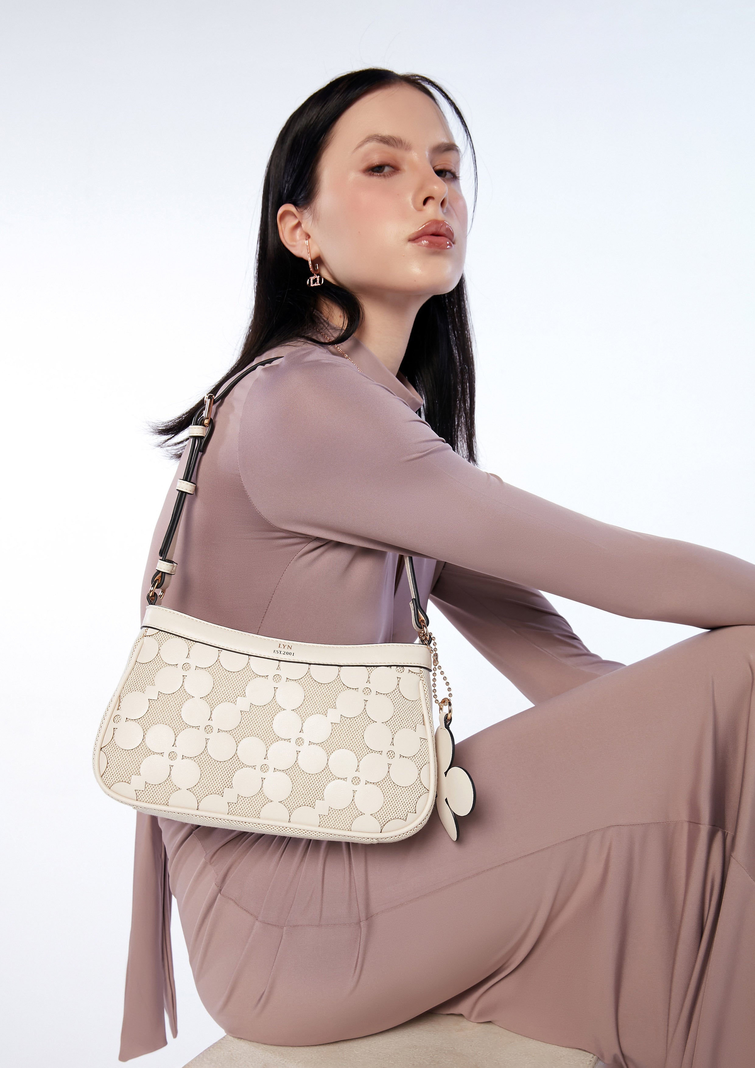 Corey Shoulder Bag Ivory