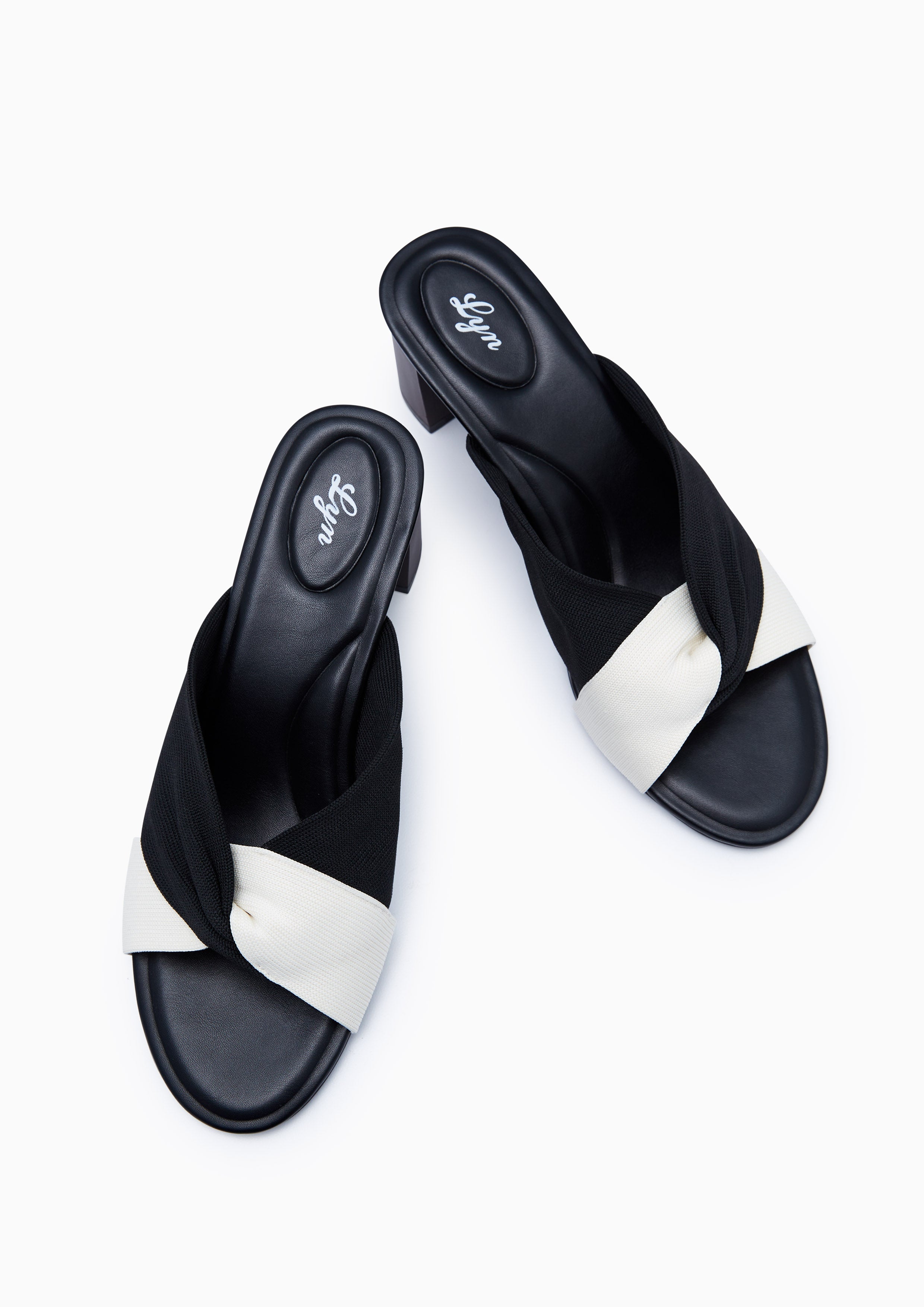 Twist Mid Heels Black