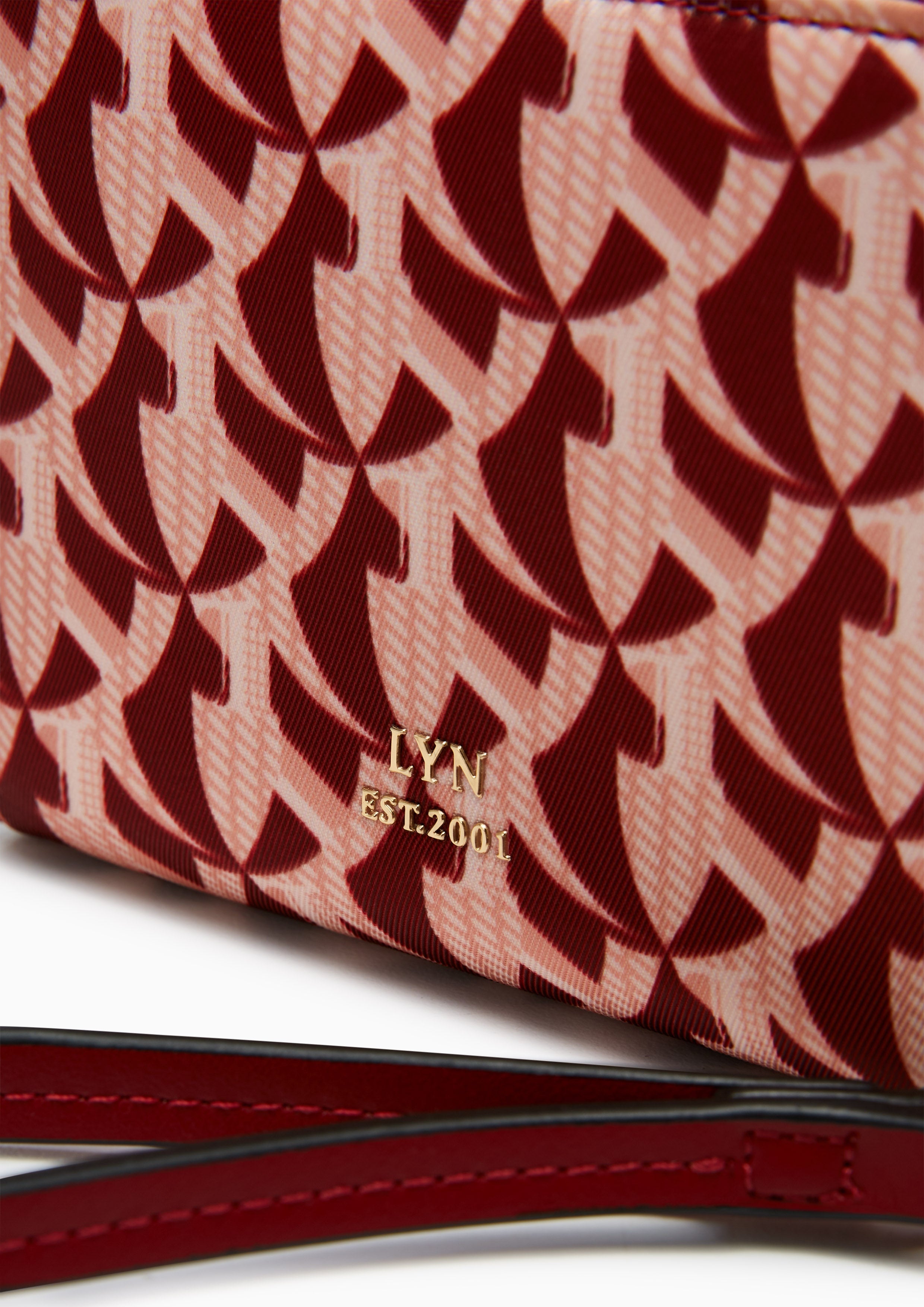 Solanory Short Wallet On Chain Dark Red