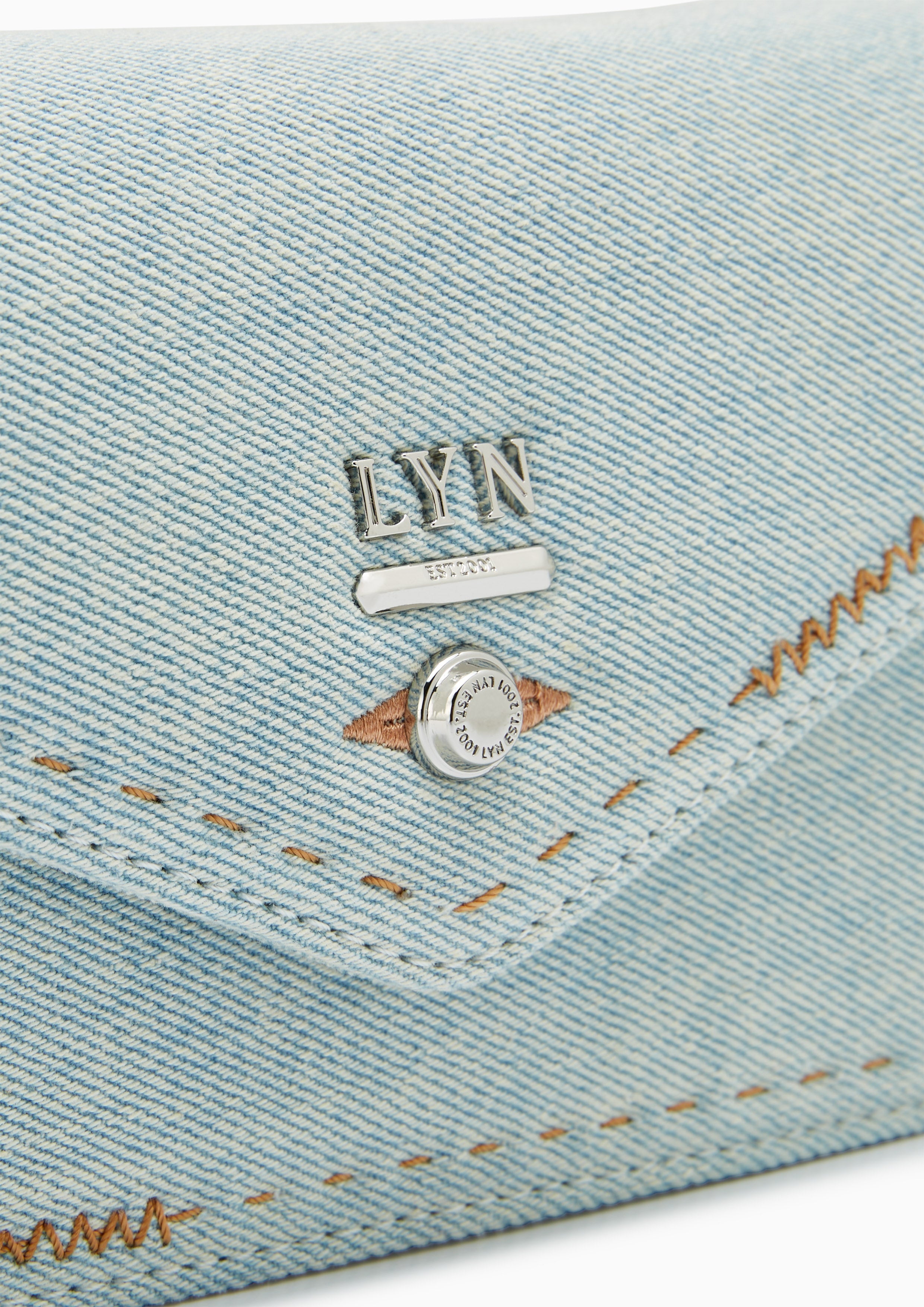 Re-Edit Stitched Wallet On Chain Light Blue