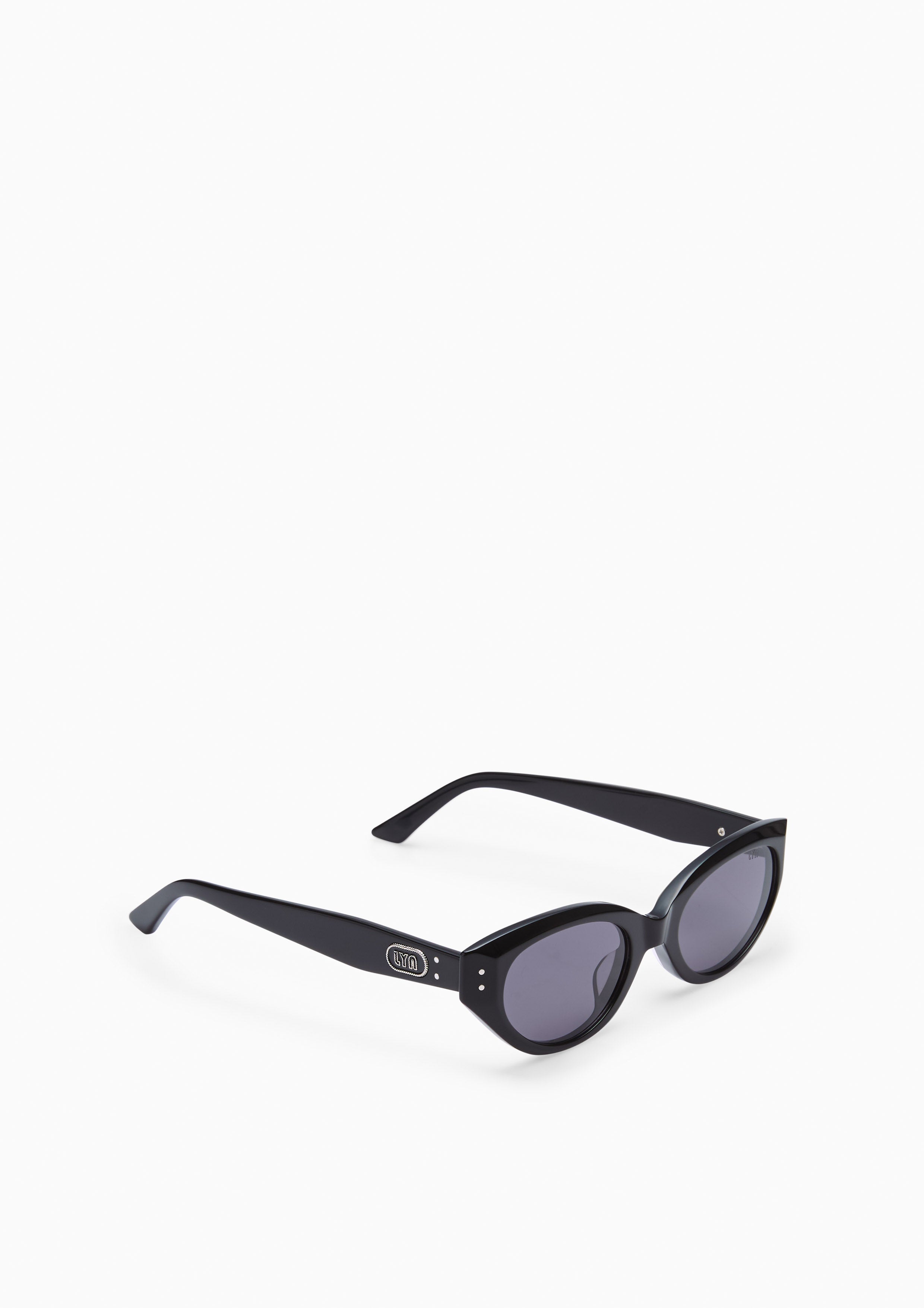 Myra Sunglasses
Black
