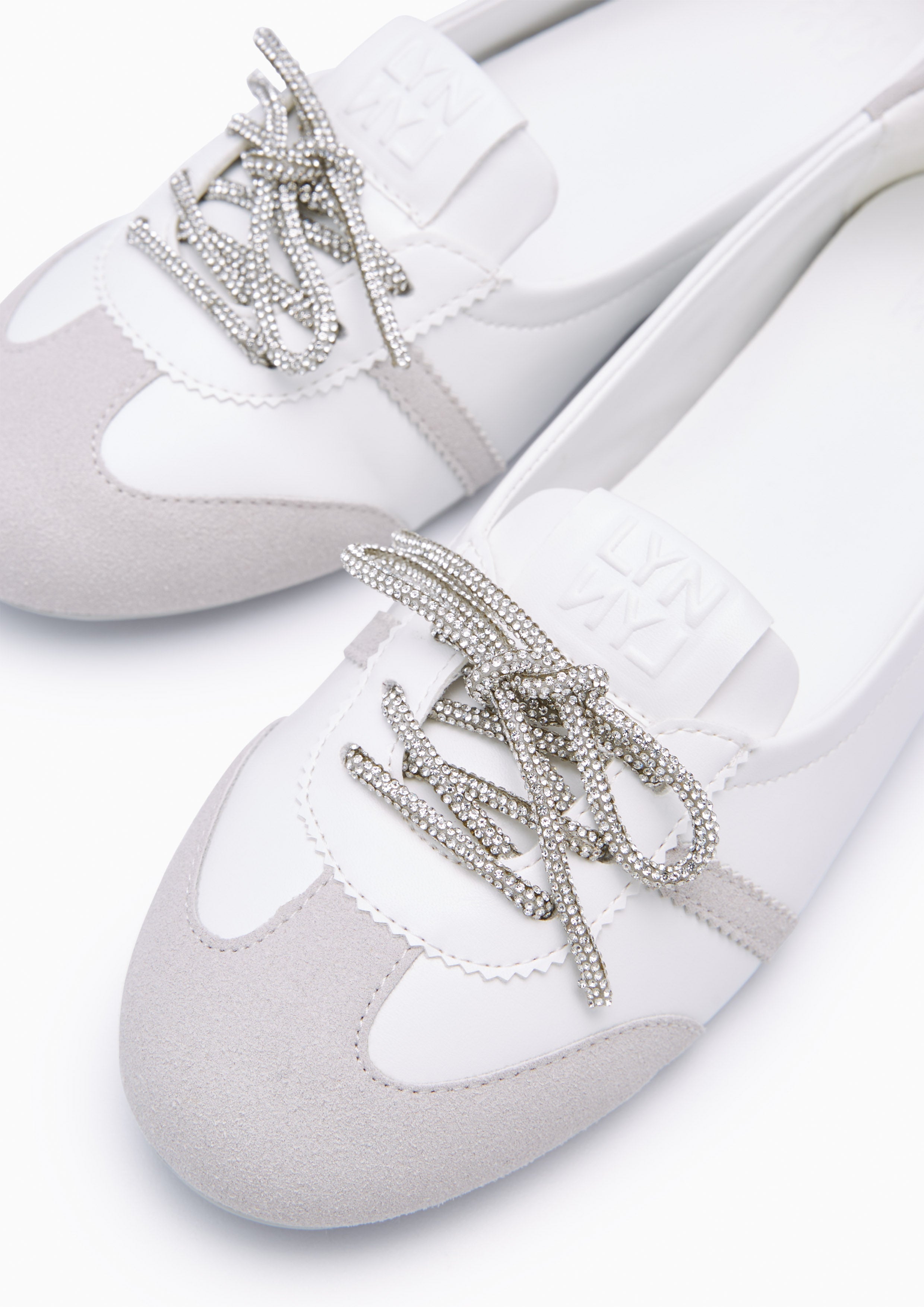 Kisso Ballet Flats White