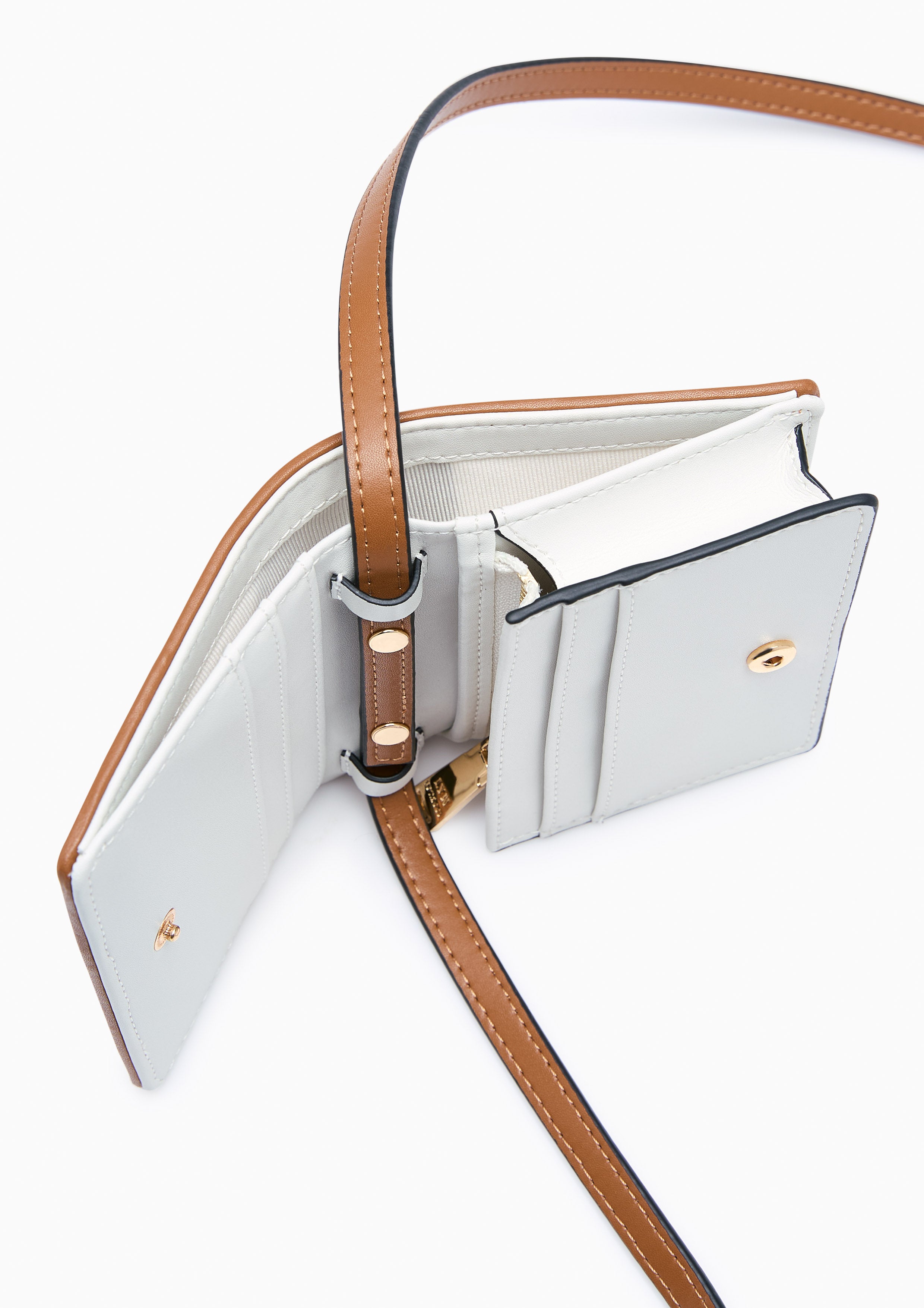 Serif Bi-Fold Wallet On Chain Tan