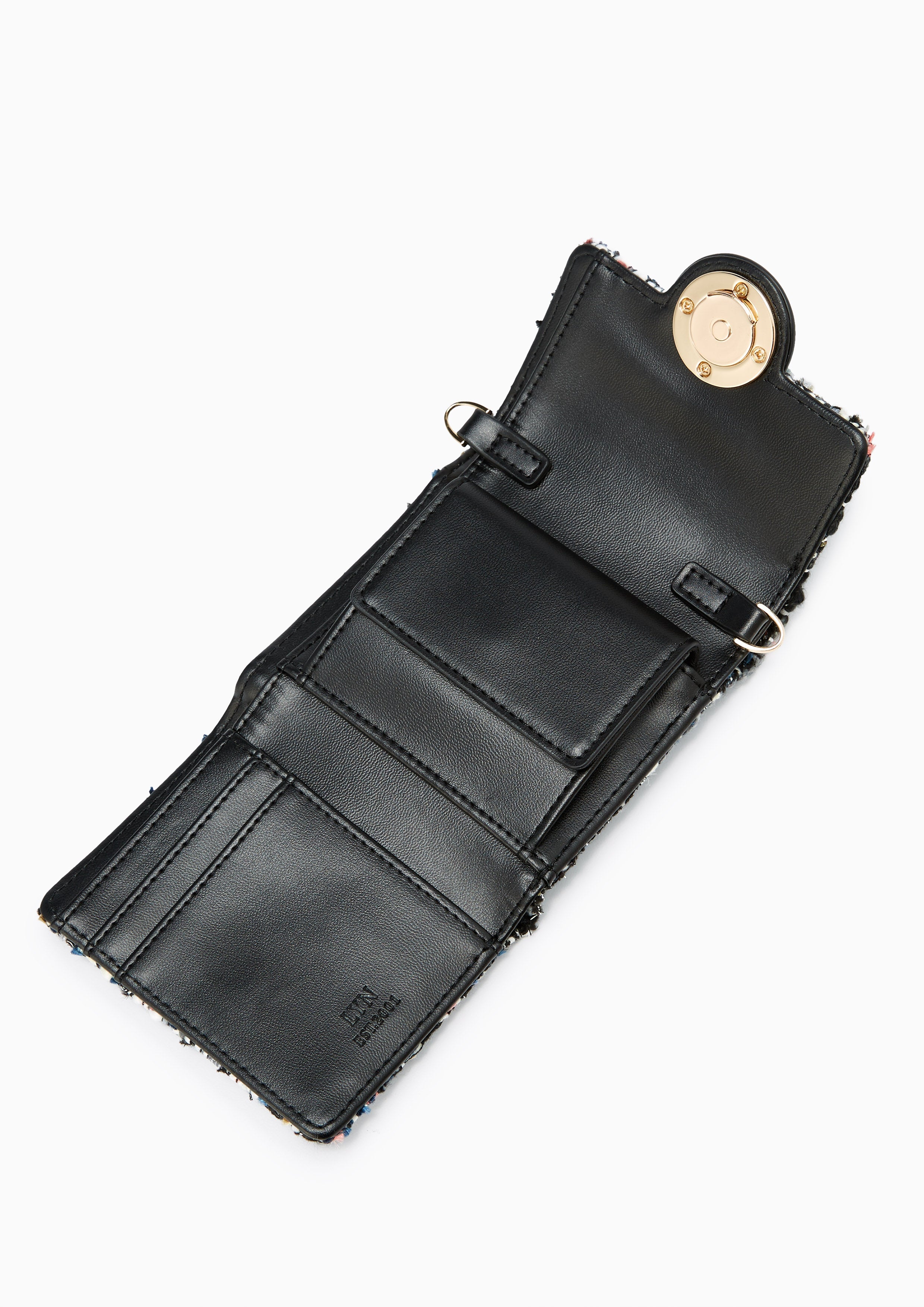 Semona Short Wallet On Chain Black