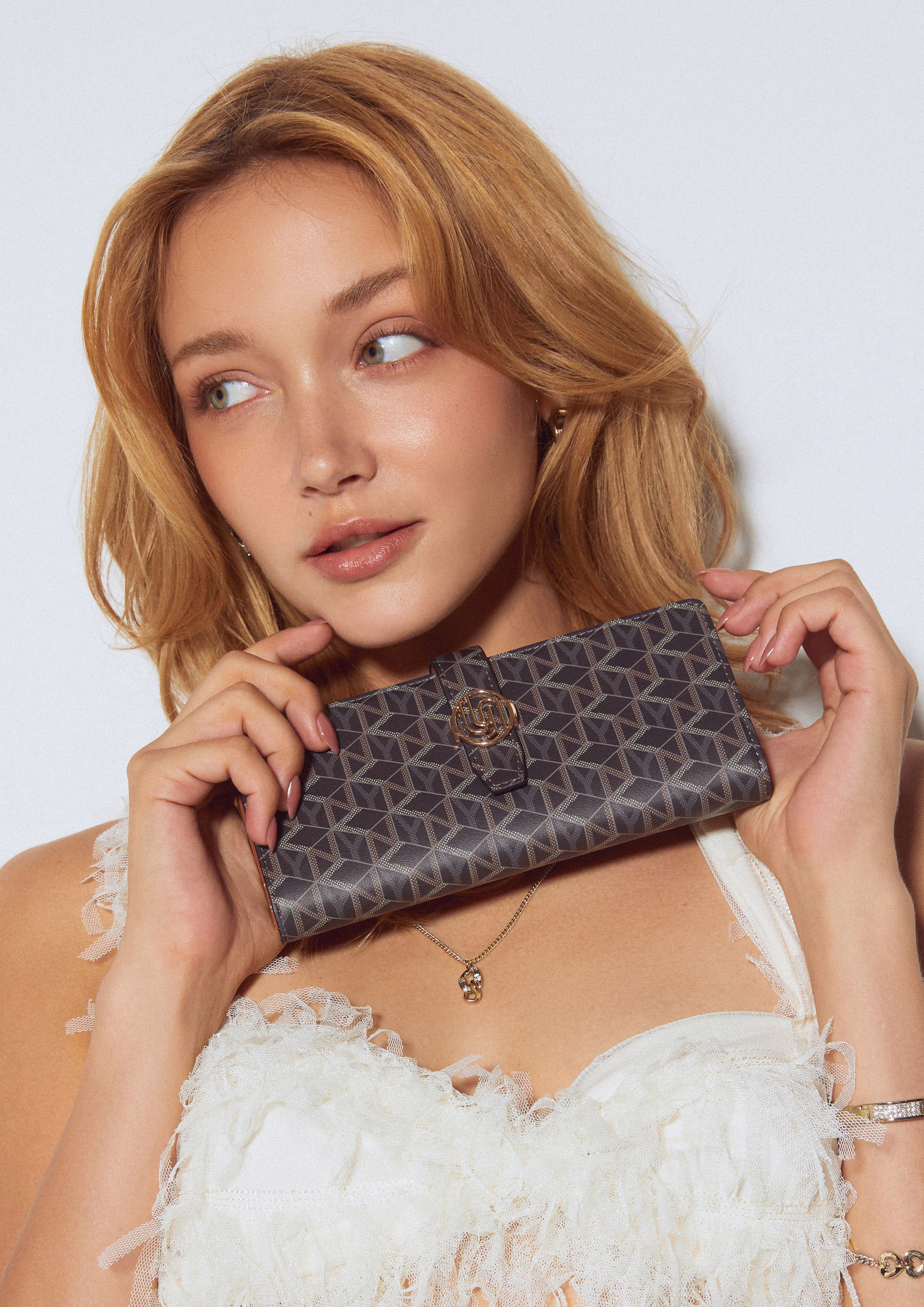 Jujubee Infinite Long Wallet Brown