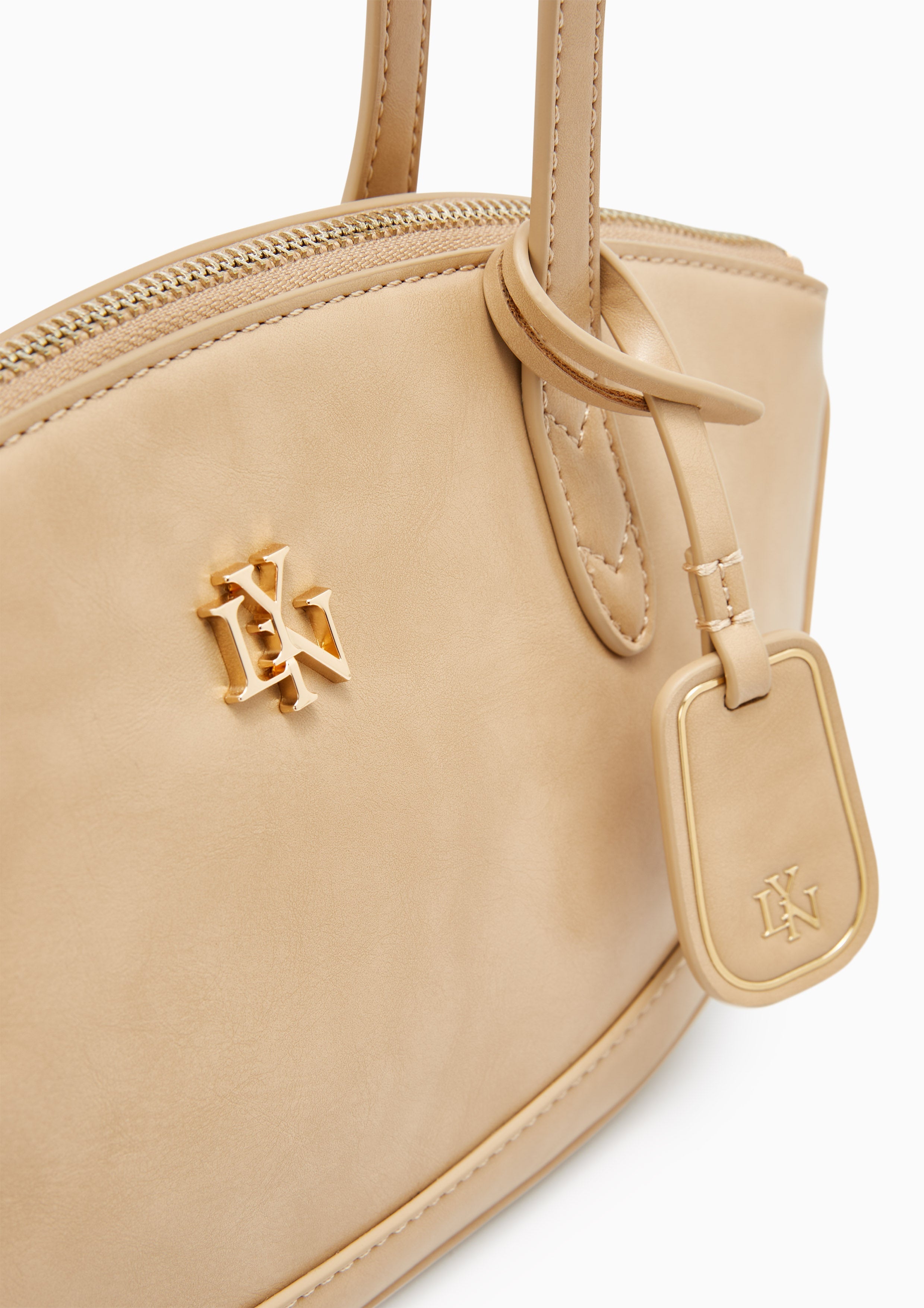 Chamomine Shoulder Bag Brown