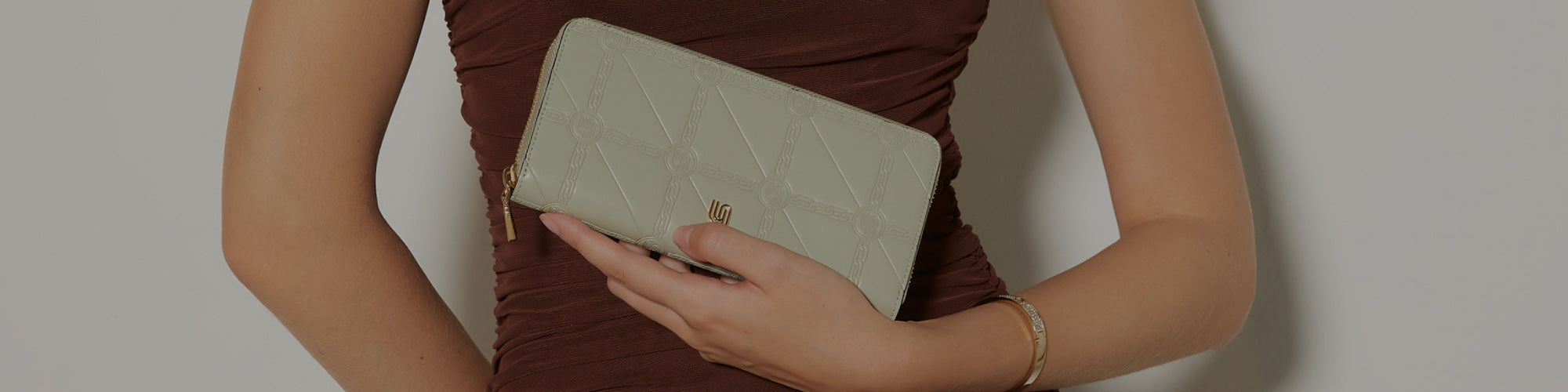 VIEW ALL LONG WALLETS