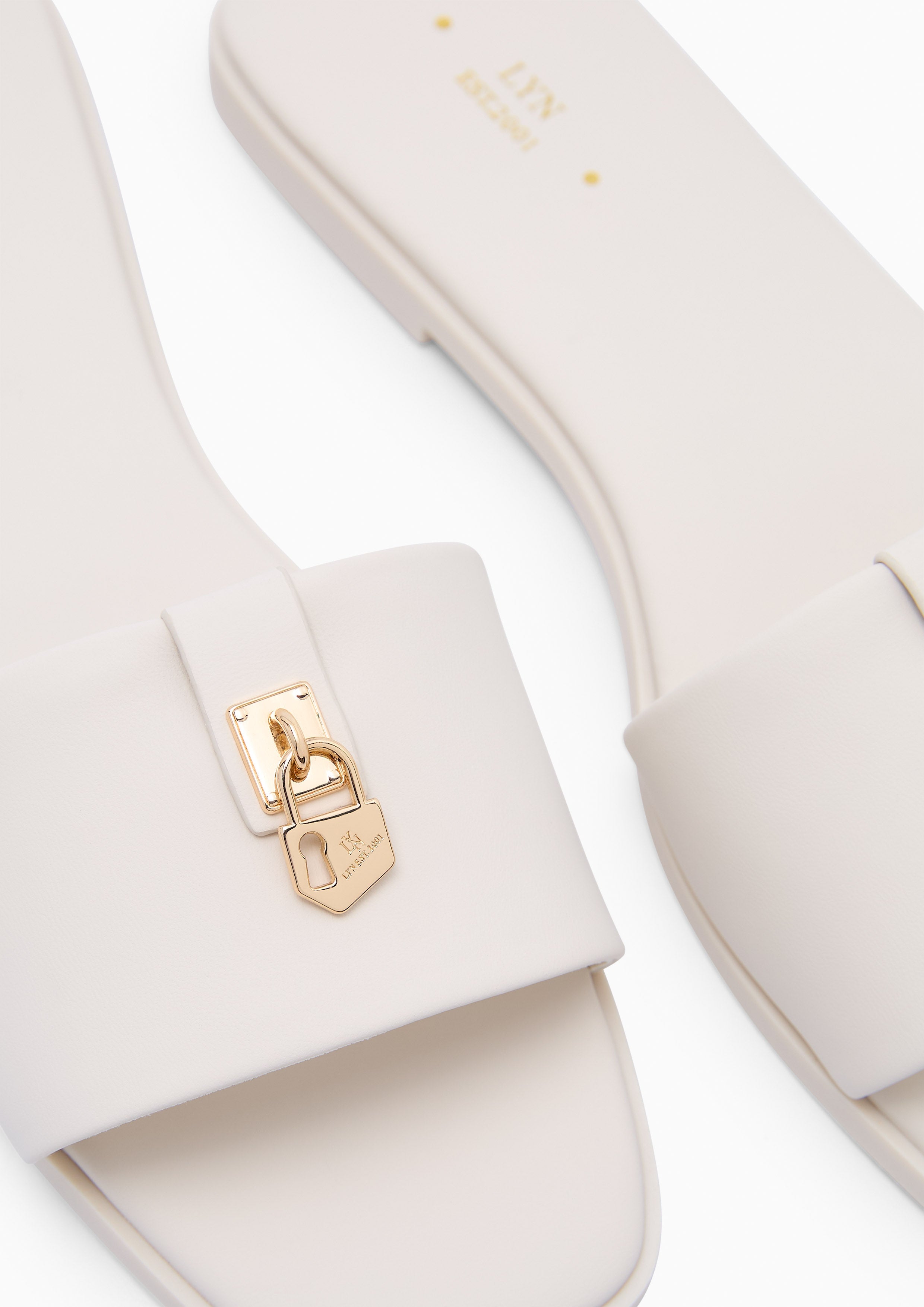 Neutra Flat Off-White