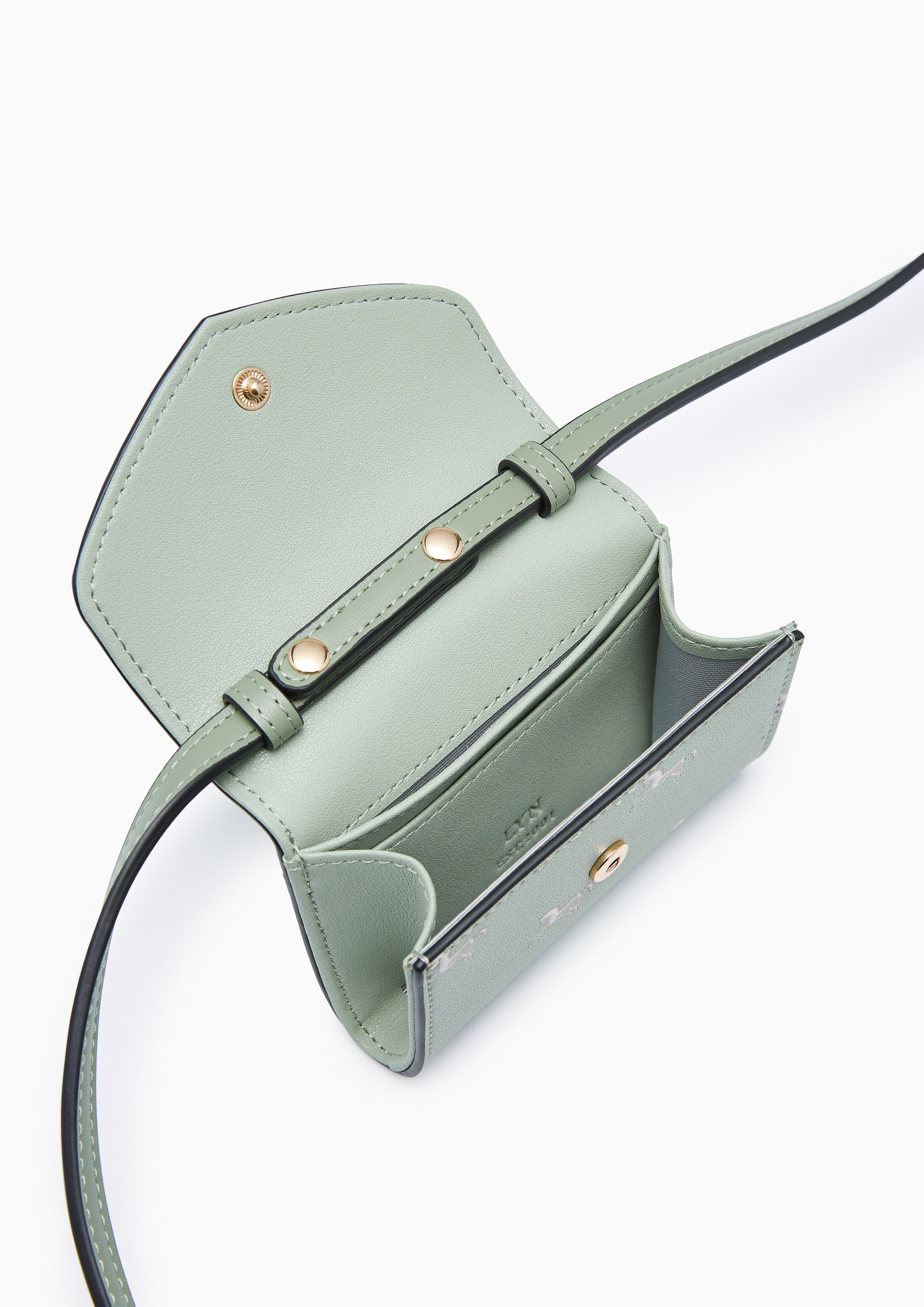 Re-Edit Mustang Short Wallet On Chain Green