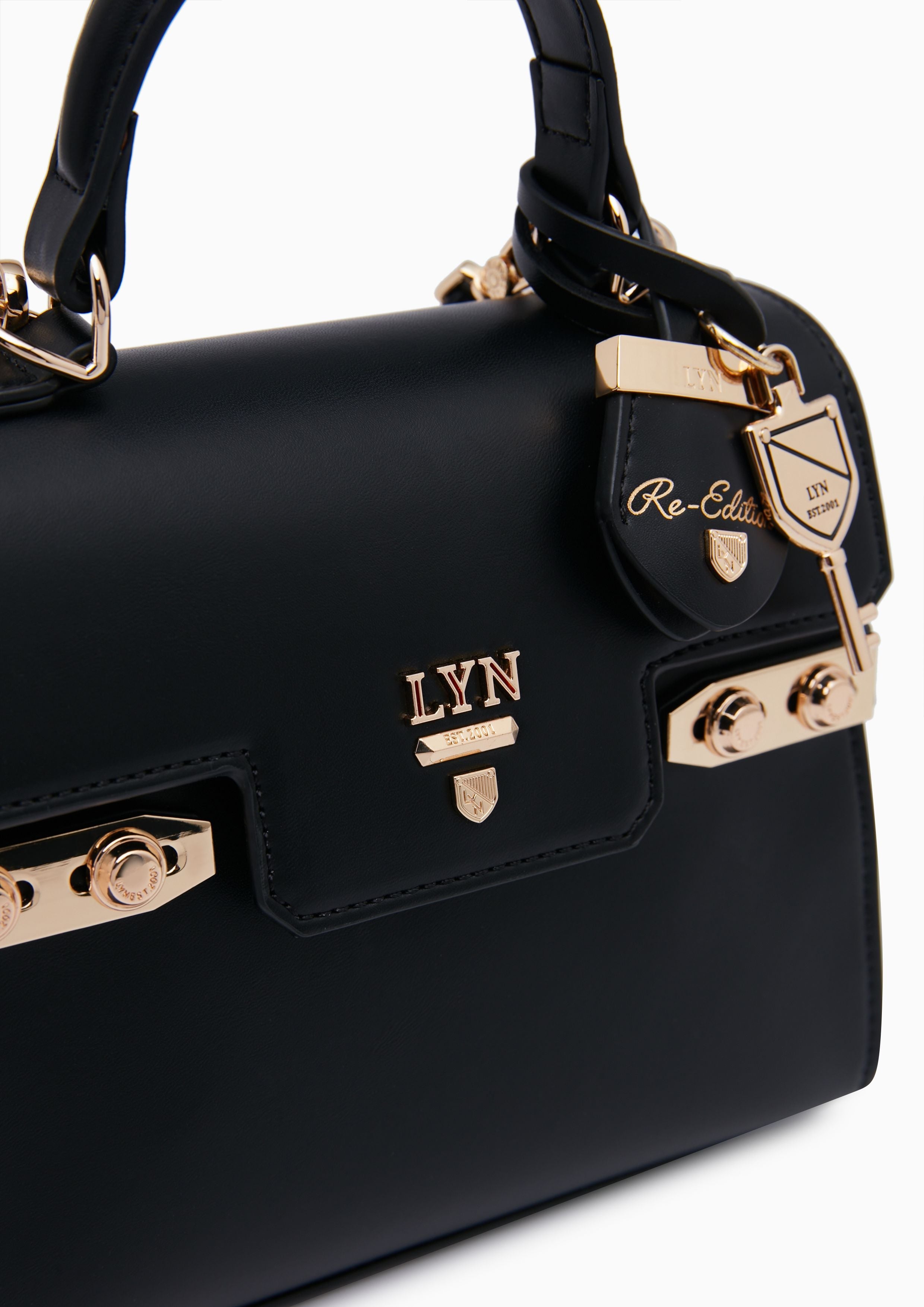 【LYN】 Fineness Re-Edit トップハンドルバッグ ブラック Fineness Re-Edit Top Handle Bag S Black : ร้านลินออนไลน์