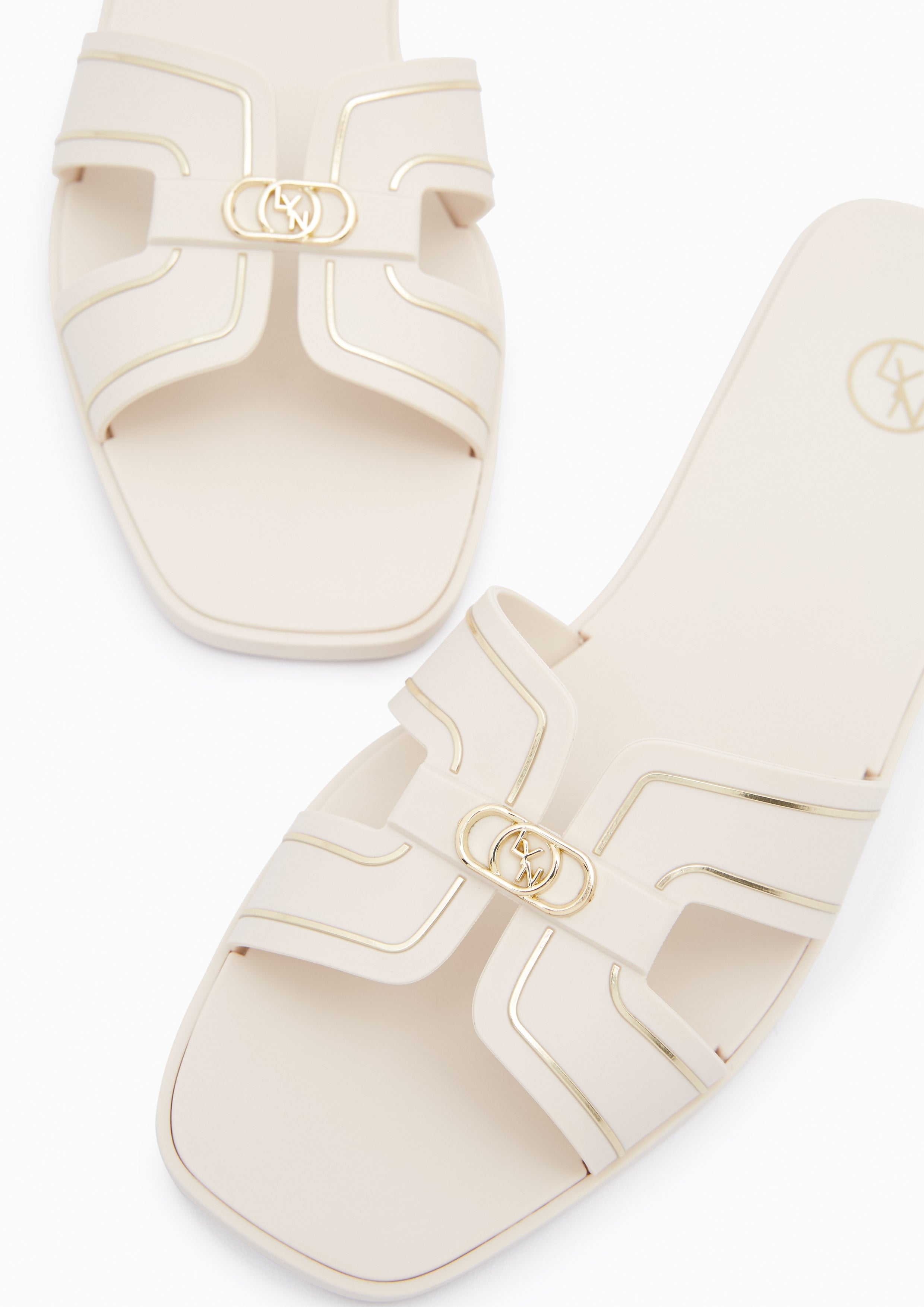 Hey Jelly Sandals Ivory