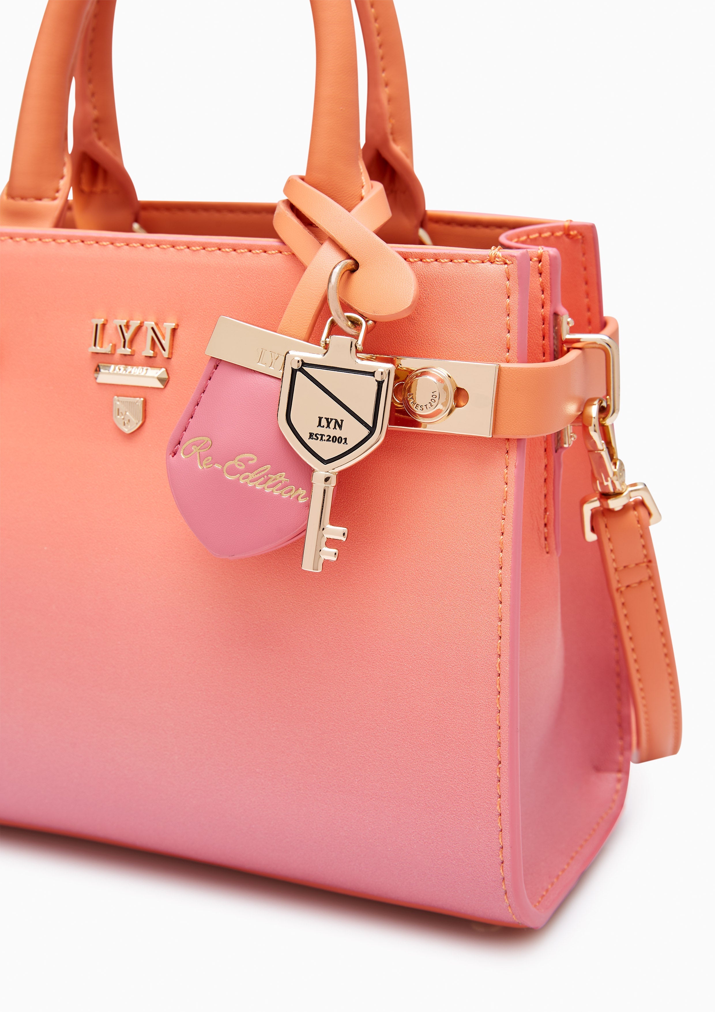 Re-Edit Ray Fineness Flap S Crossbody Bag Pink