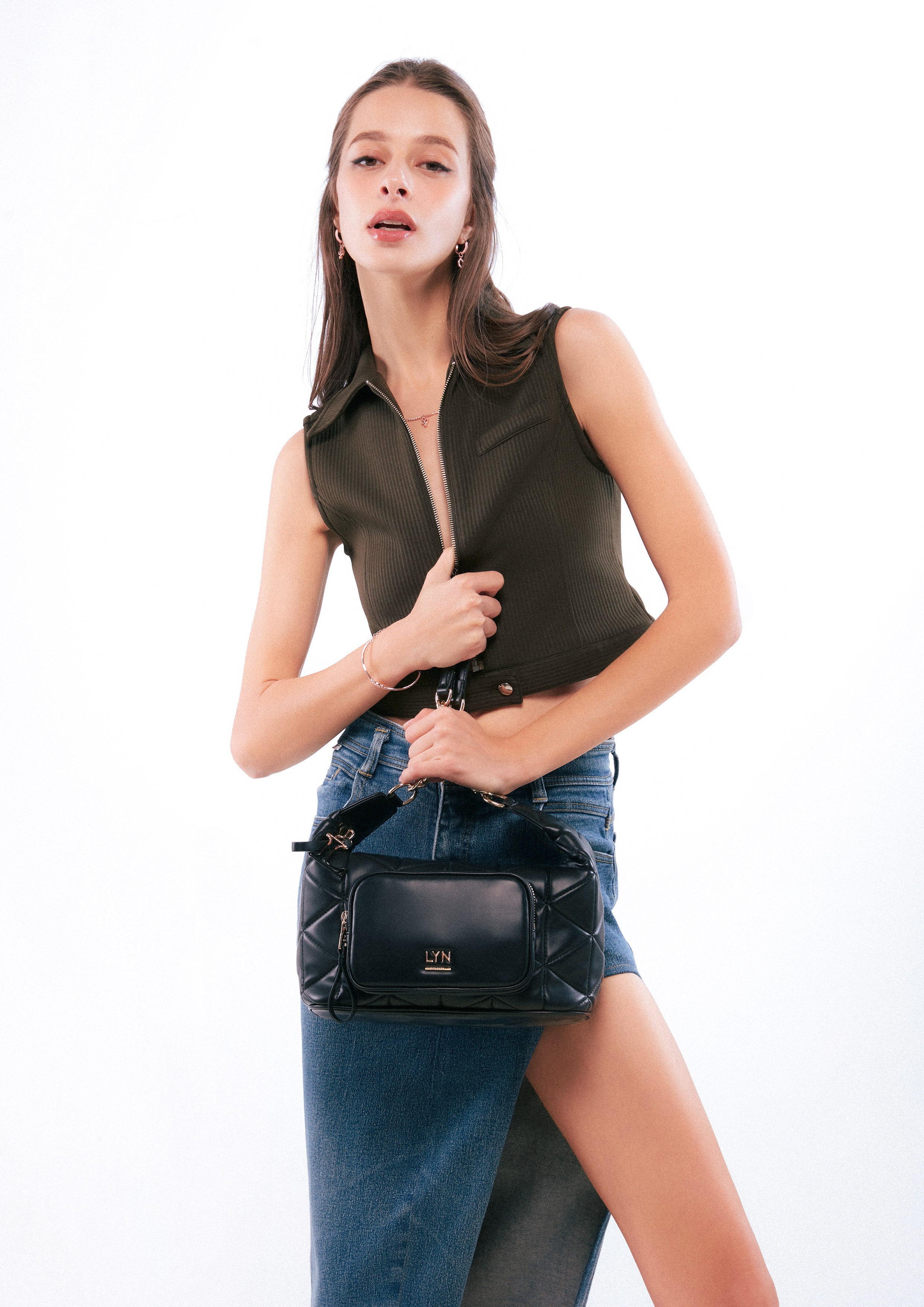 Trinity Glow L Shoulder Bag Black