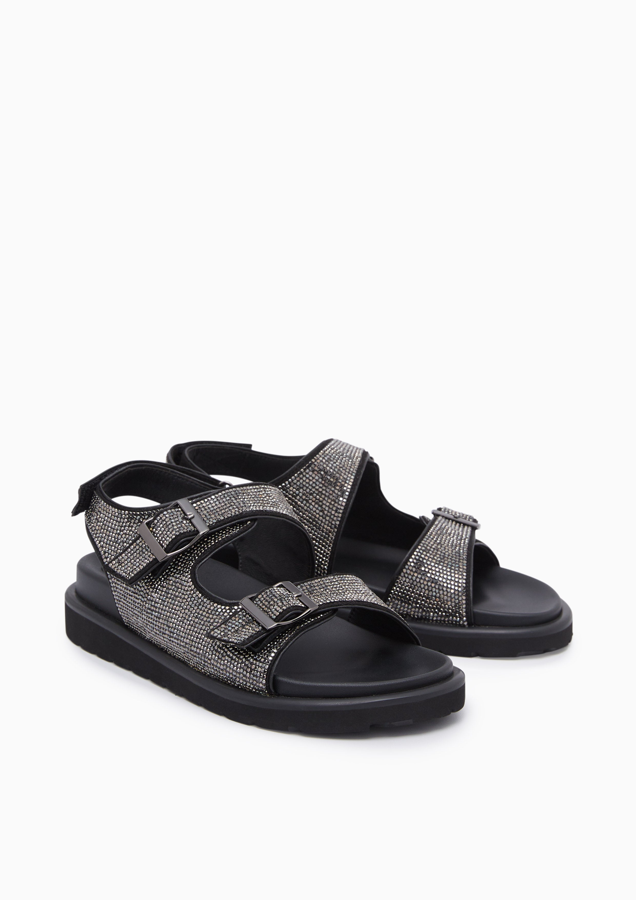 Brinky Flat Sandals Black