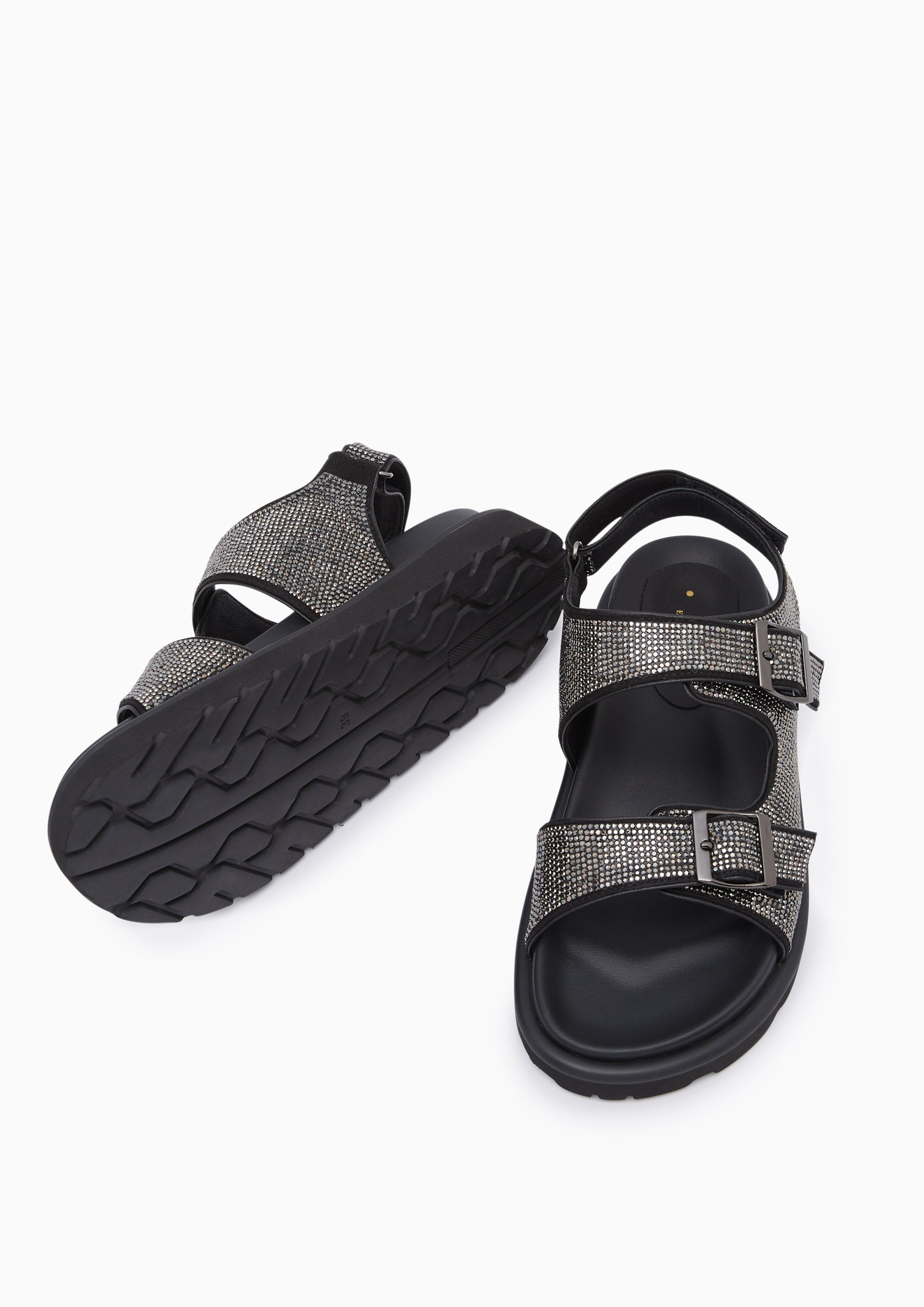 Brinky Flat Sandals Black