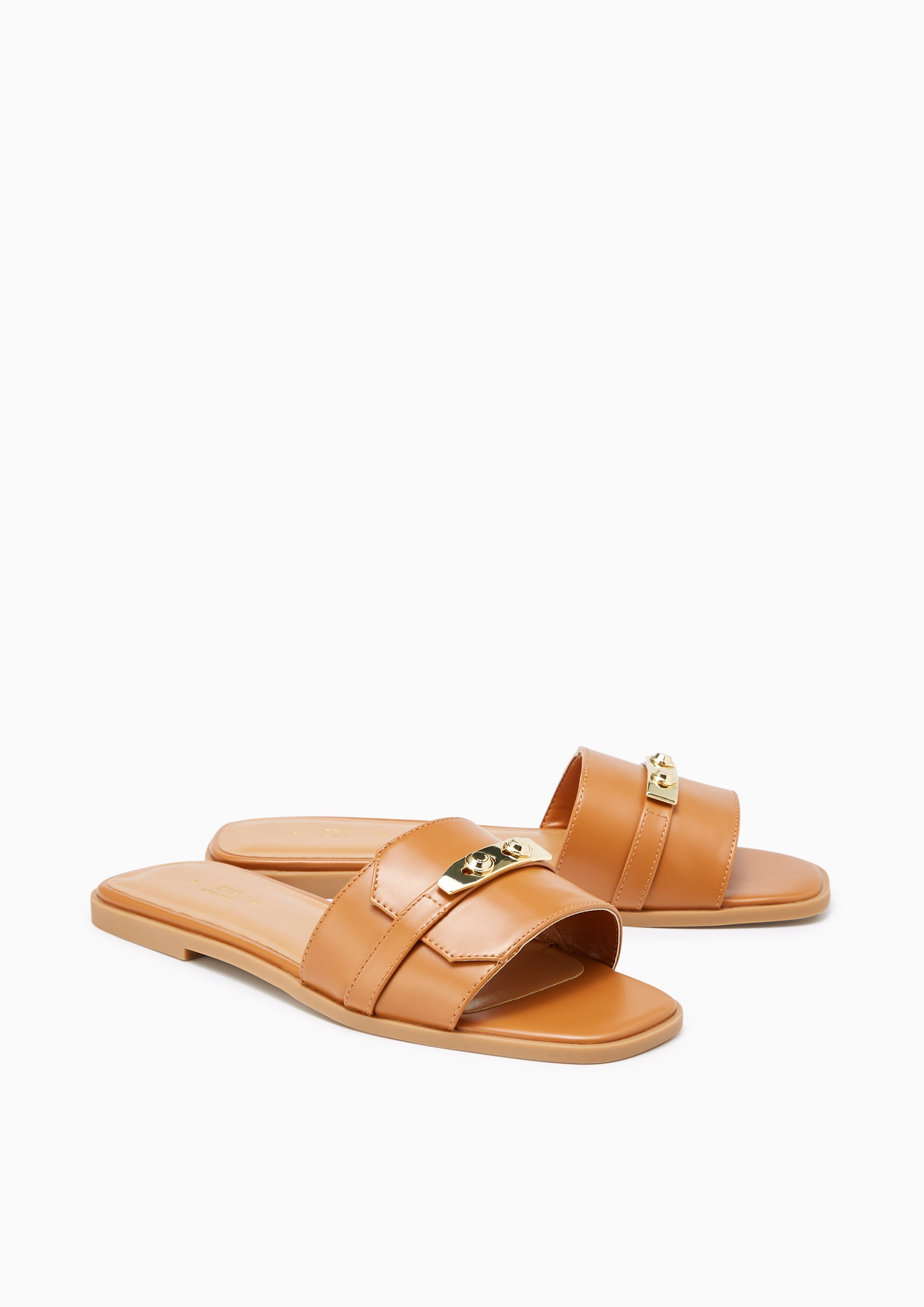 Master Flat Sandals Brown