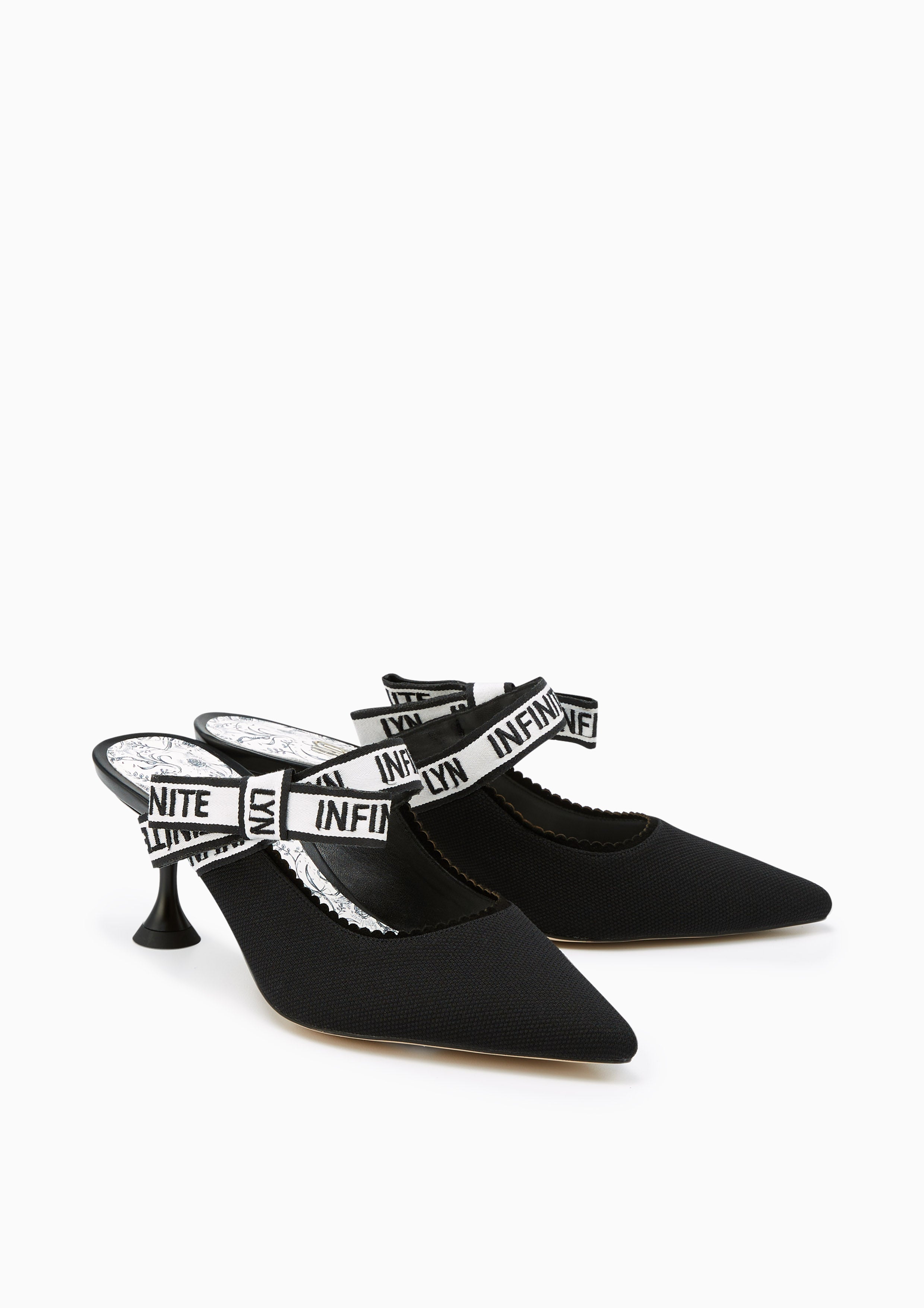 Maiden Infinite Sandals Black