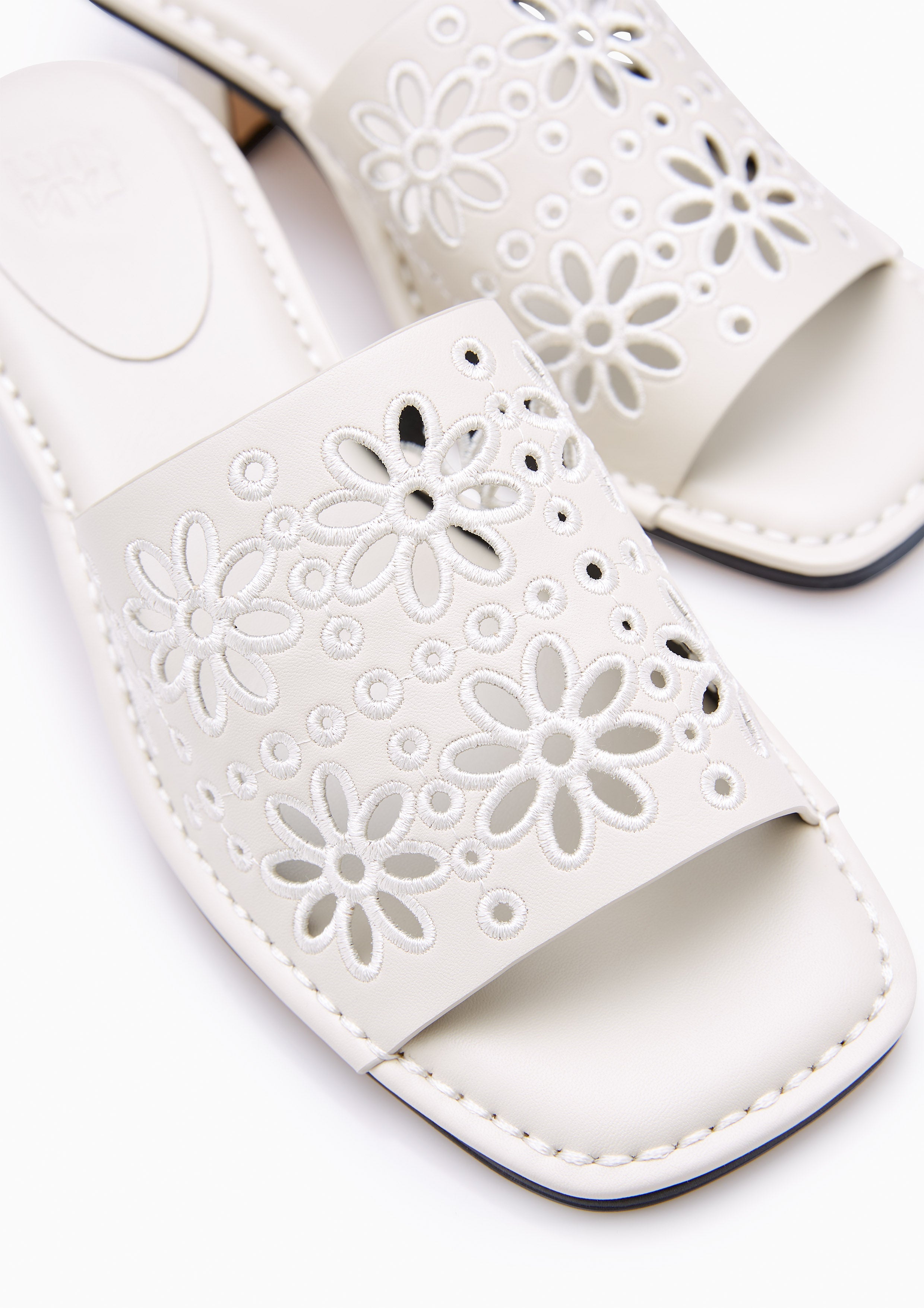 Barrett Sandals Ivory