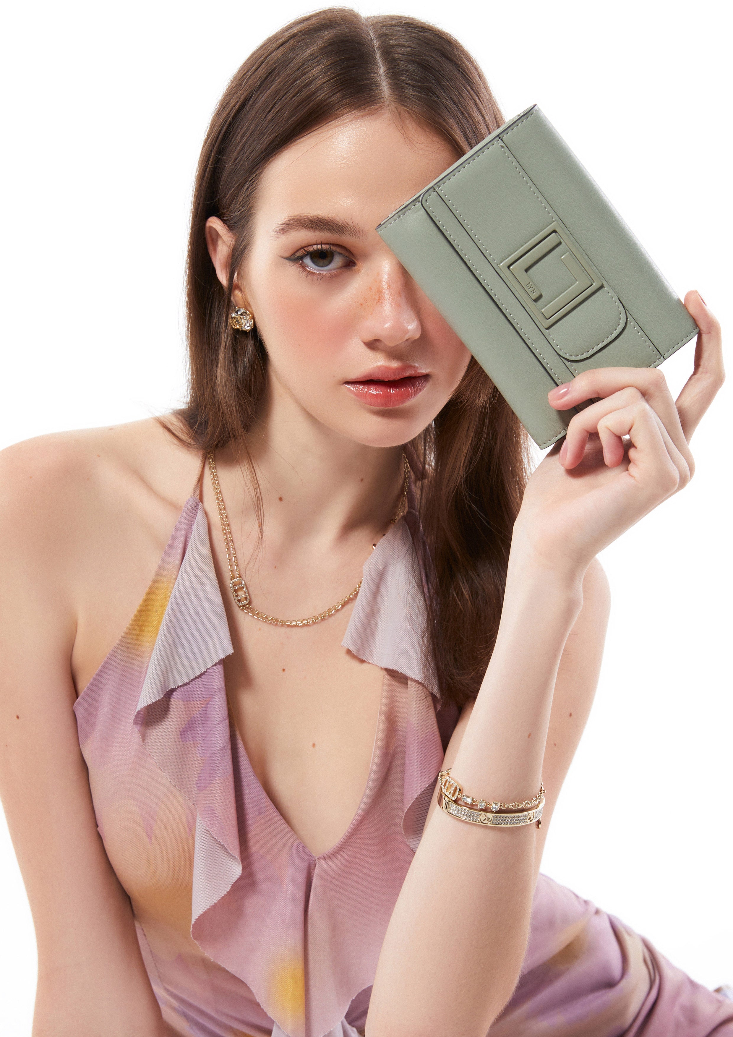 Betty Semi Short Wallet Green