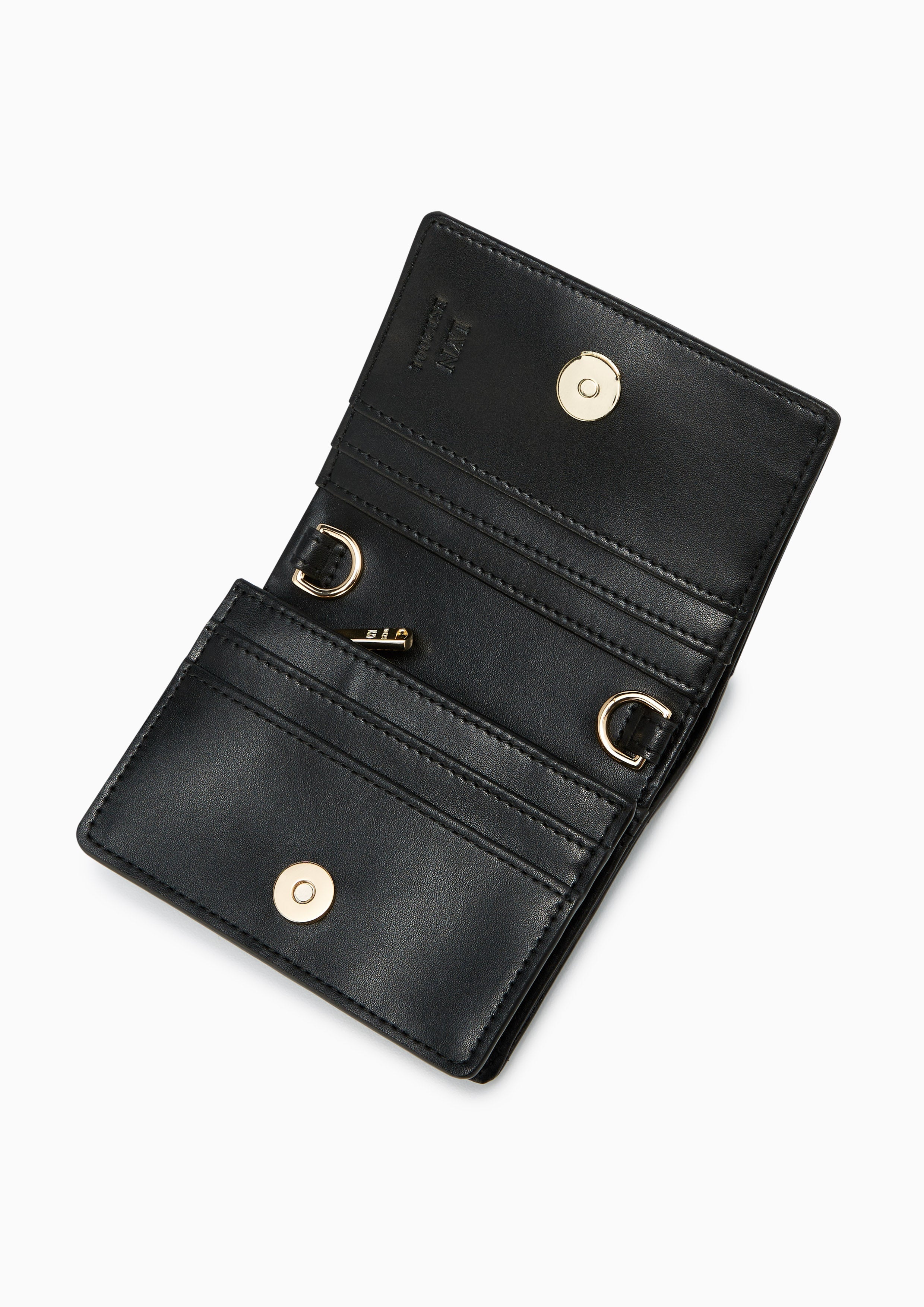 Naw Patti Short Wallet On Chain Black