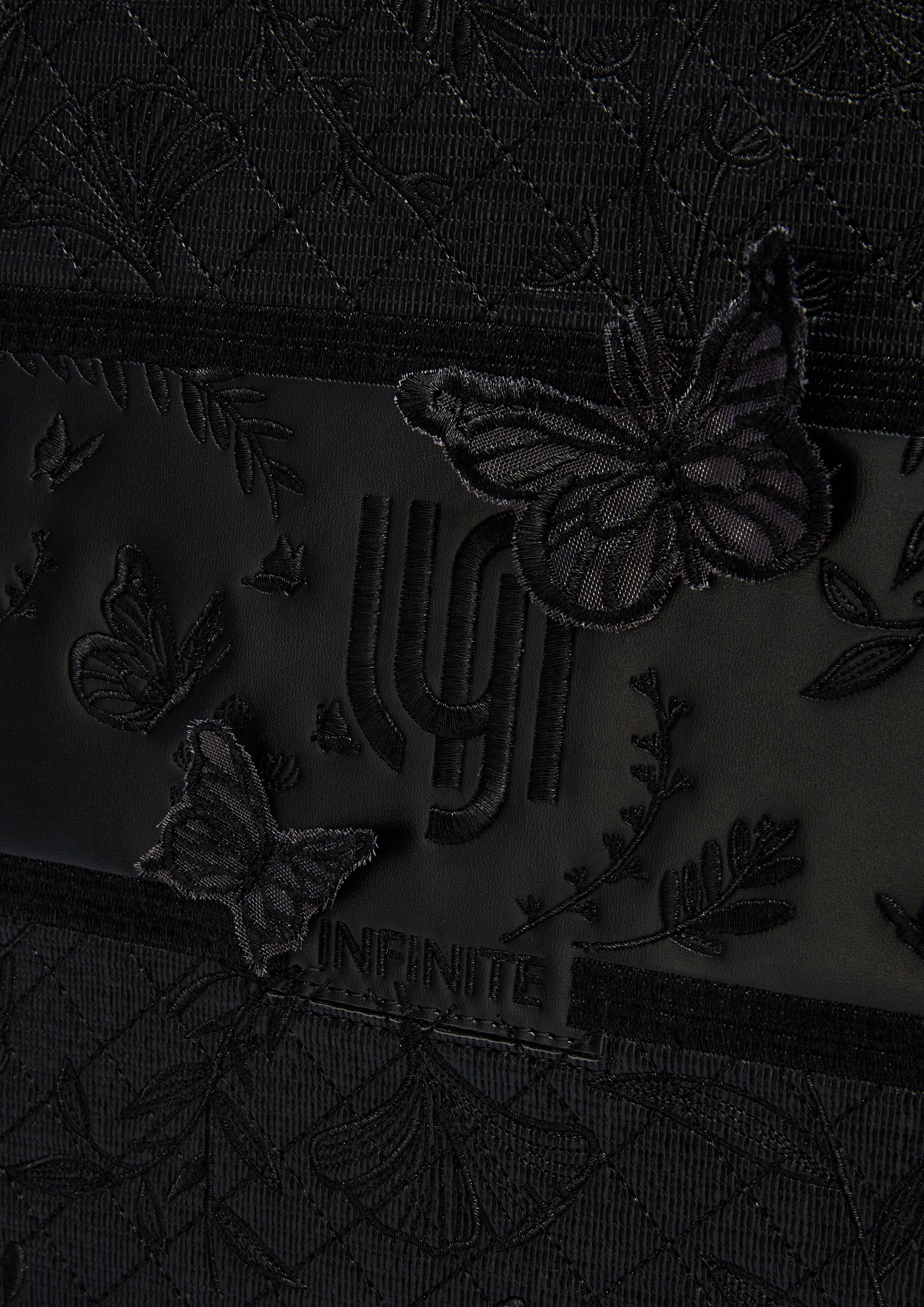 Gretta Infinite Tote Bag Black