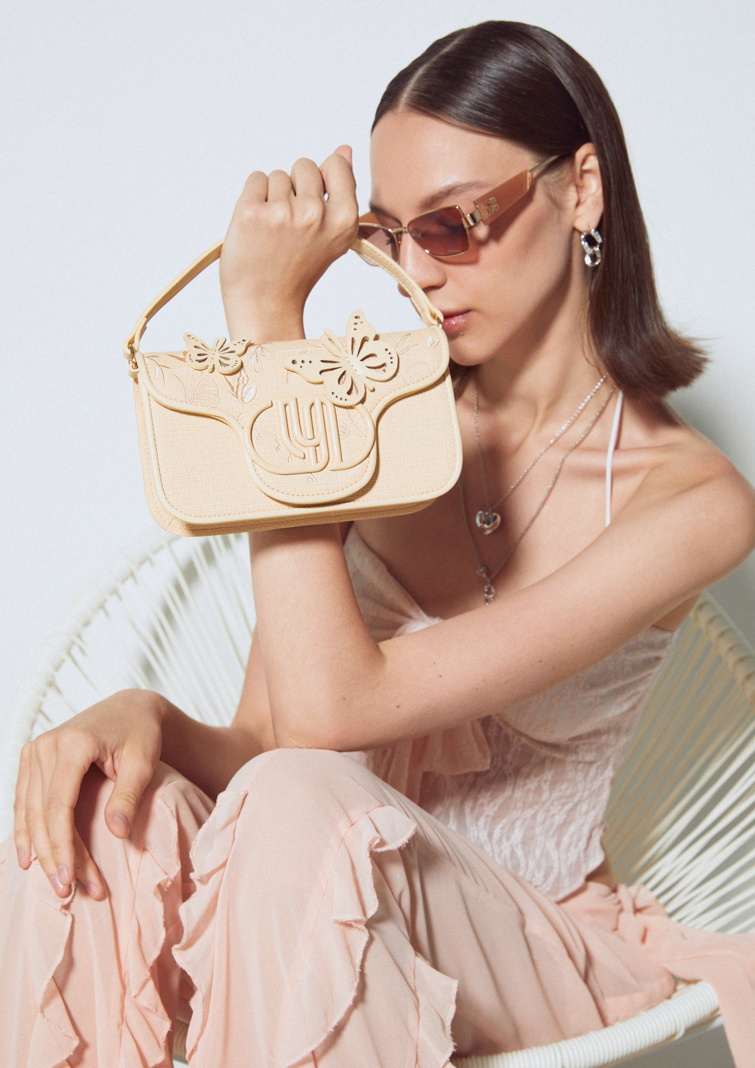 Gretta Infinite Shoulder Bag Beige