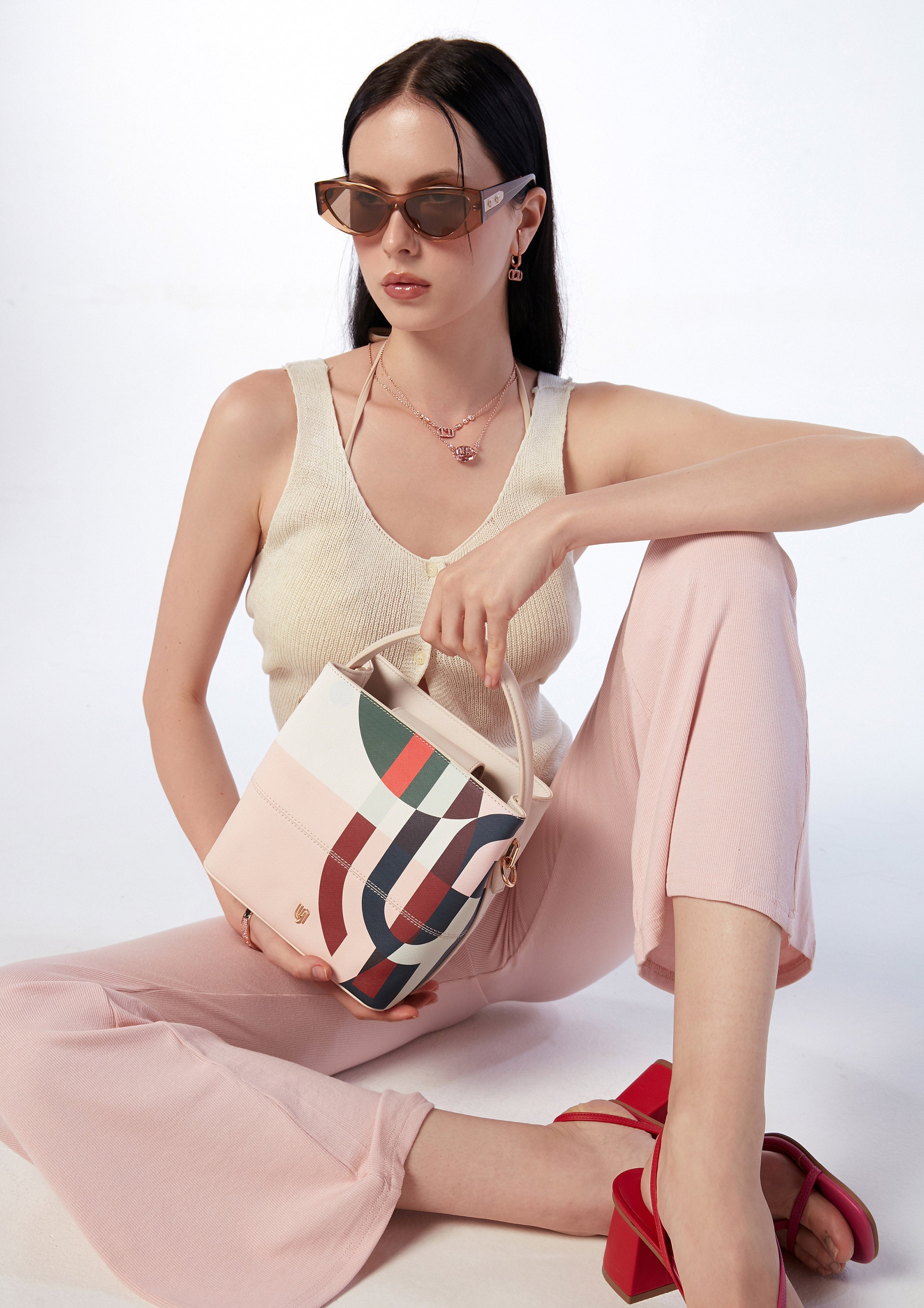 Maddie S Bucket Bag Off-White