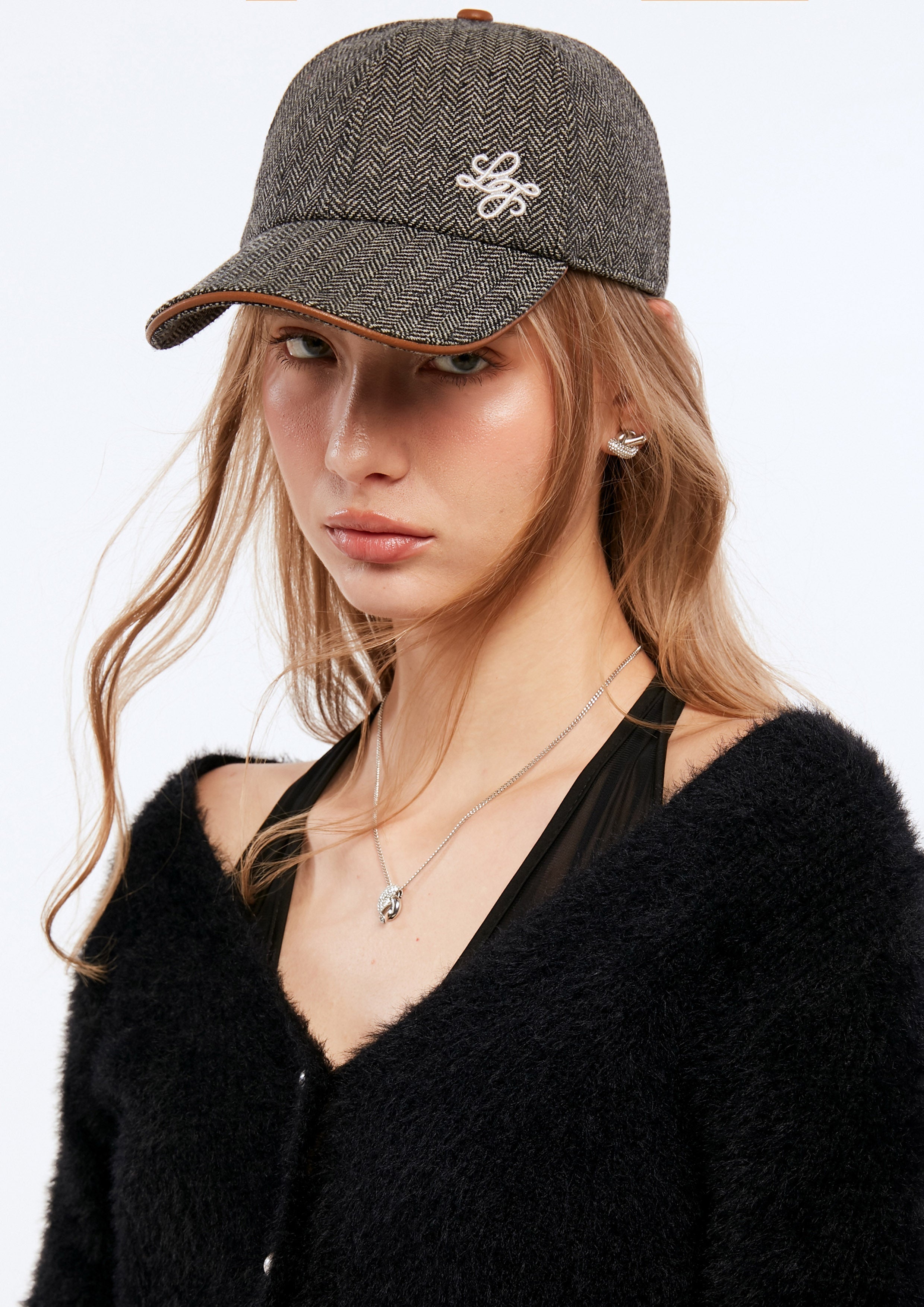 Dorah Cap Dark Grey