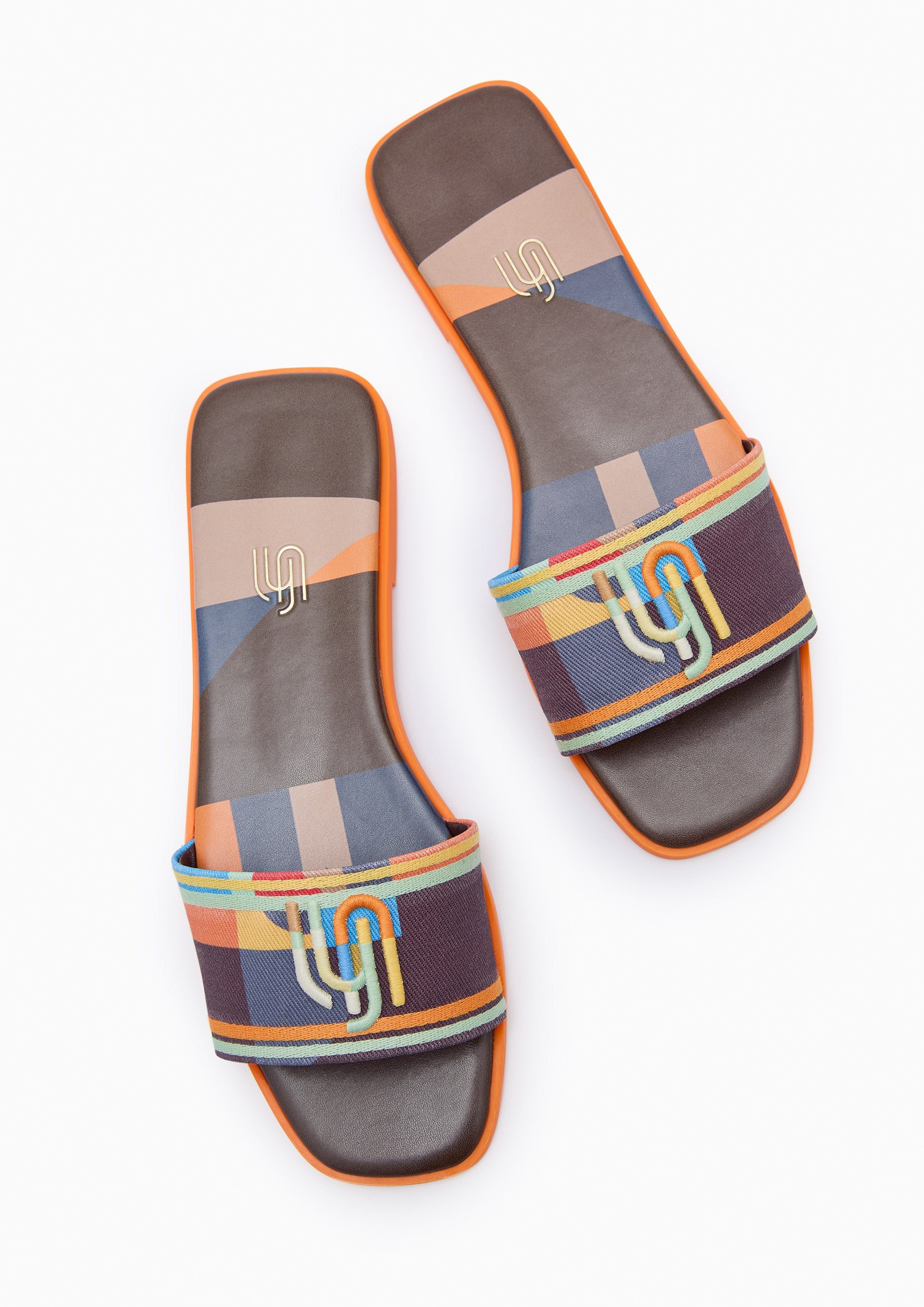 Maddie Flat Infinite Sandal Brown