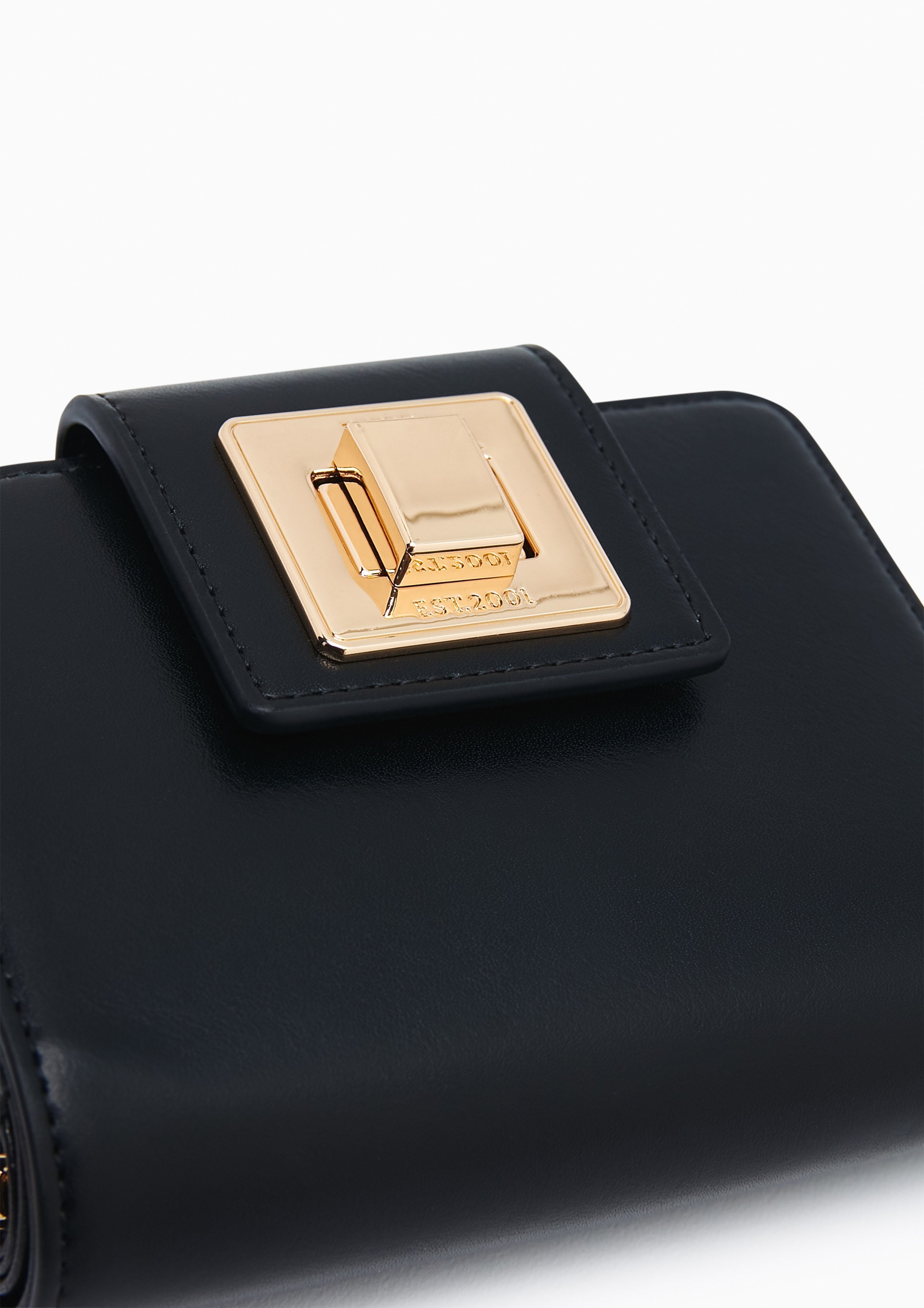Betzy Short Wallet Black