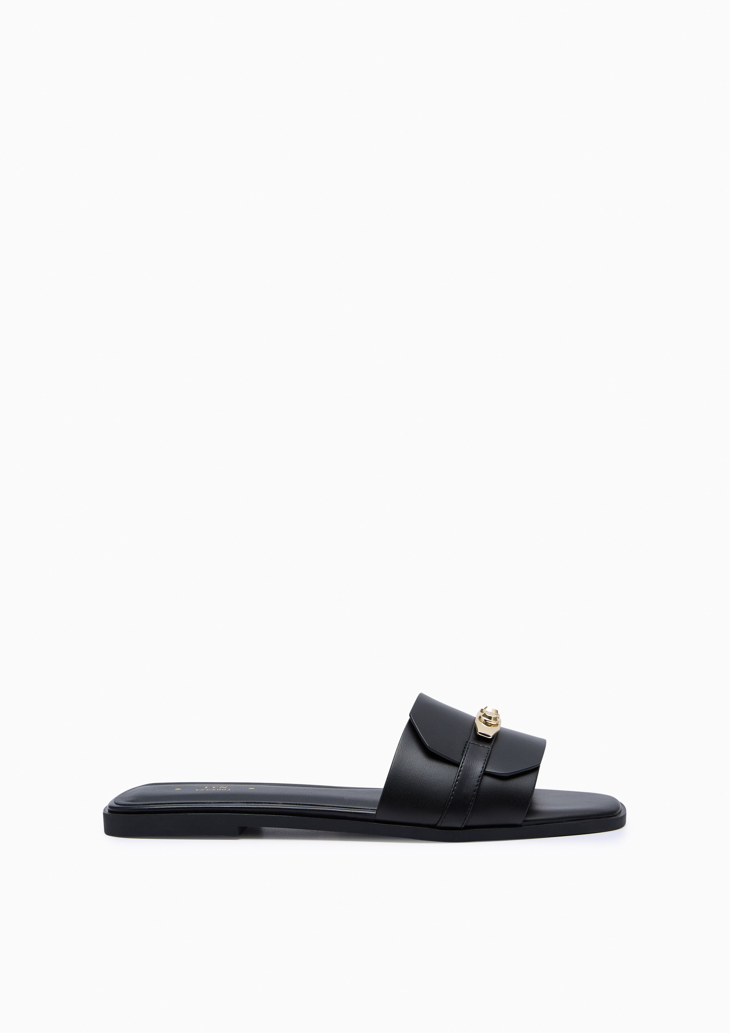 Master Ii Flat Slip-Ons Black