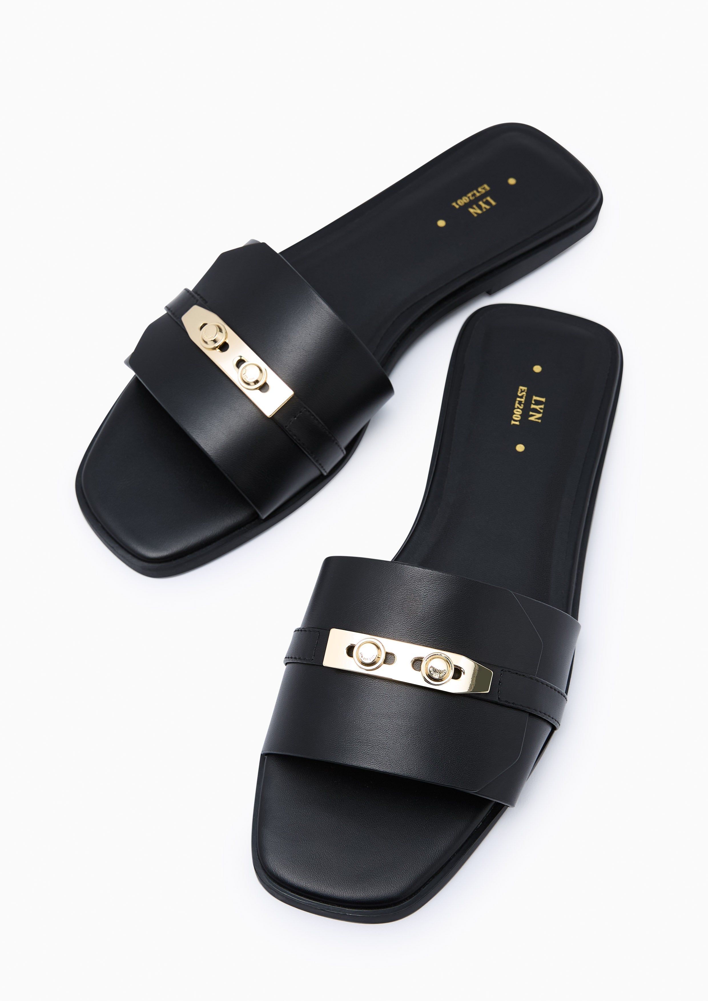 Master Ii Flat Slip-Ons Black
